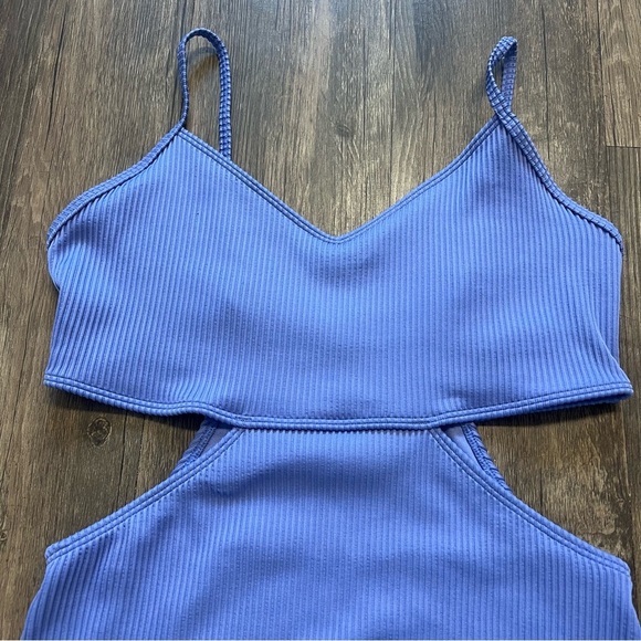 NWT Abercrombie Kids One Piece Cutout Adjustable Strap Purple Ribbed Swimsuit 17 - Picture 3 of 12